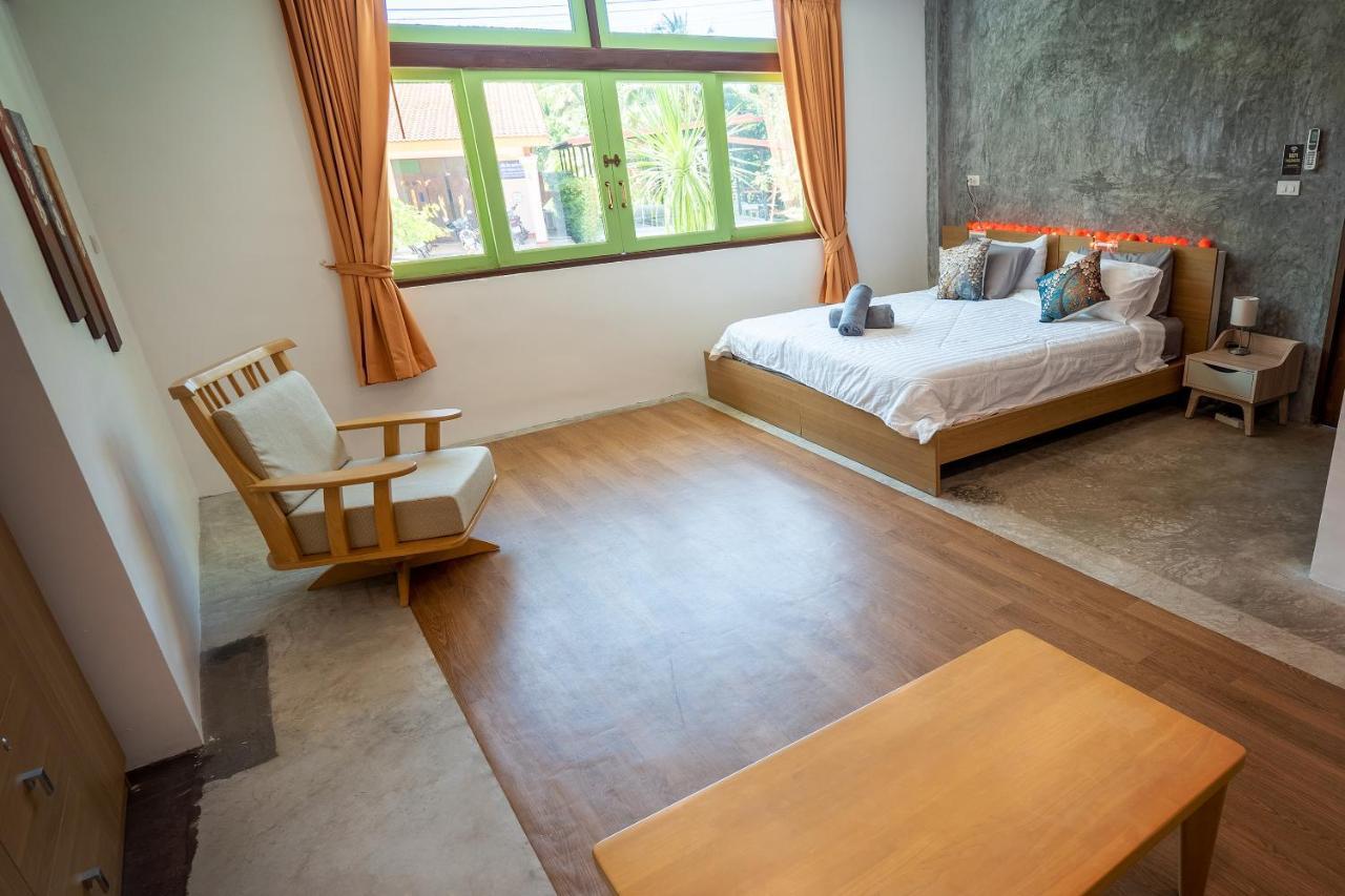 Tonmai Suites Ko Lanta Kültér fotó