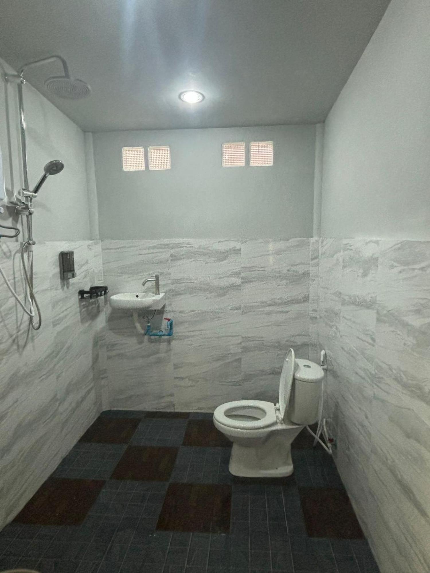 Tonmai Suites Ko Lanta Kültér fotó