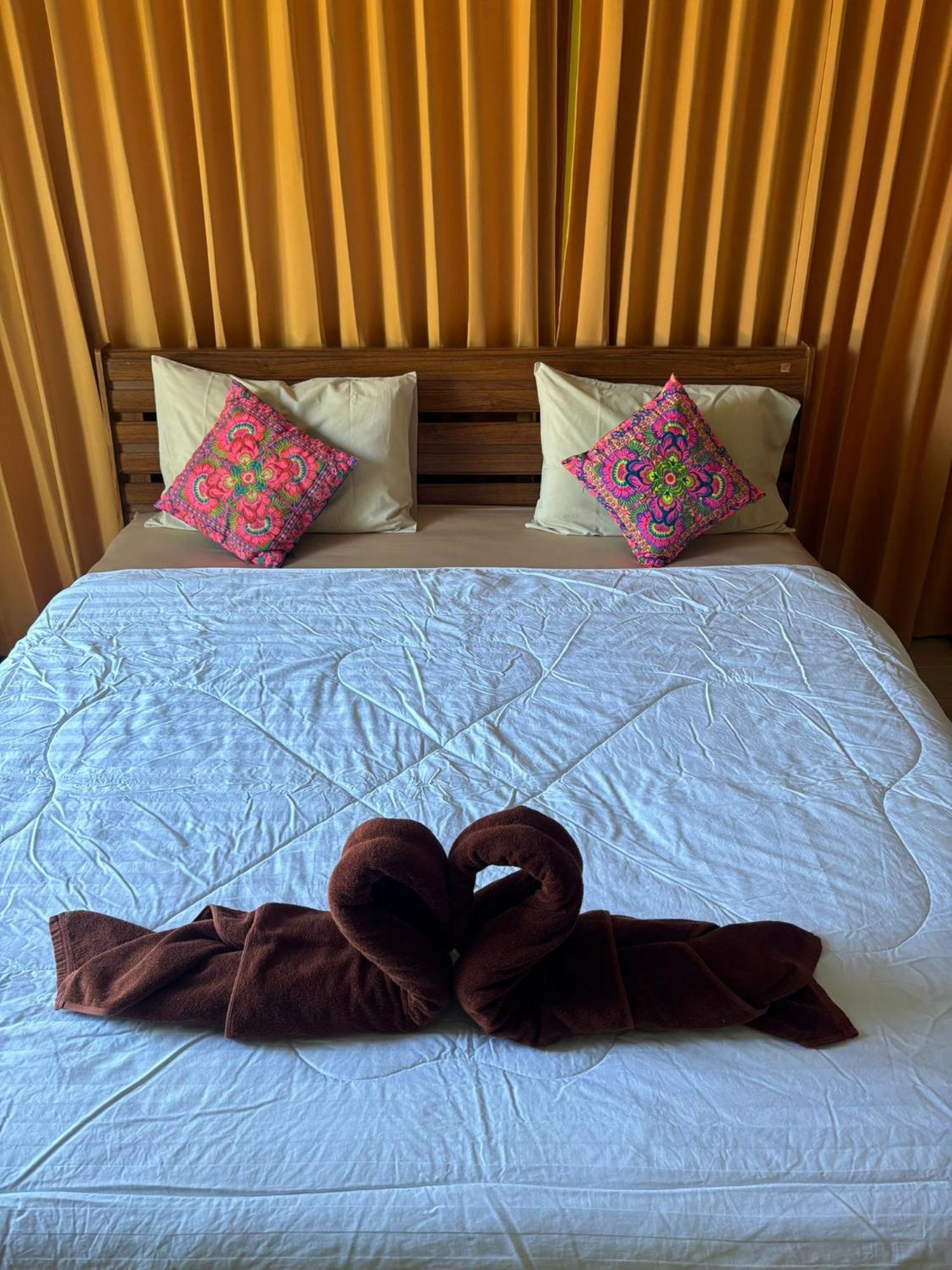 Tonmai Suites Ko Lanta Kültér fotó