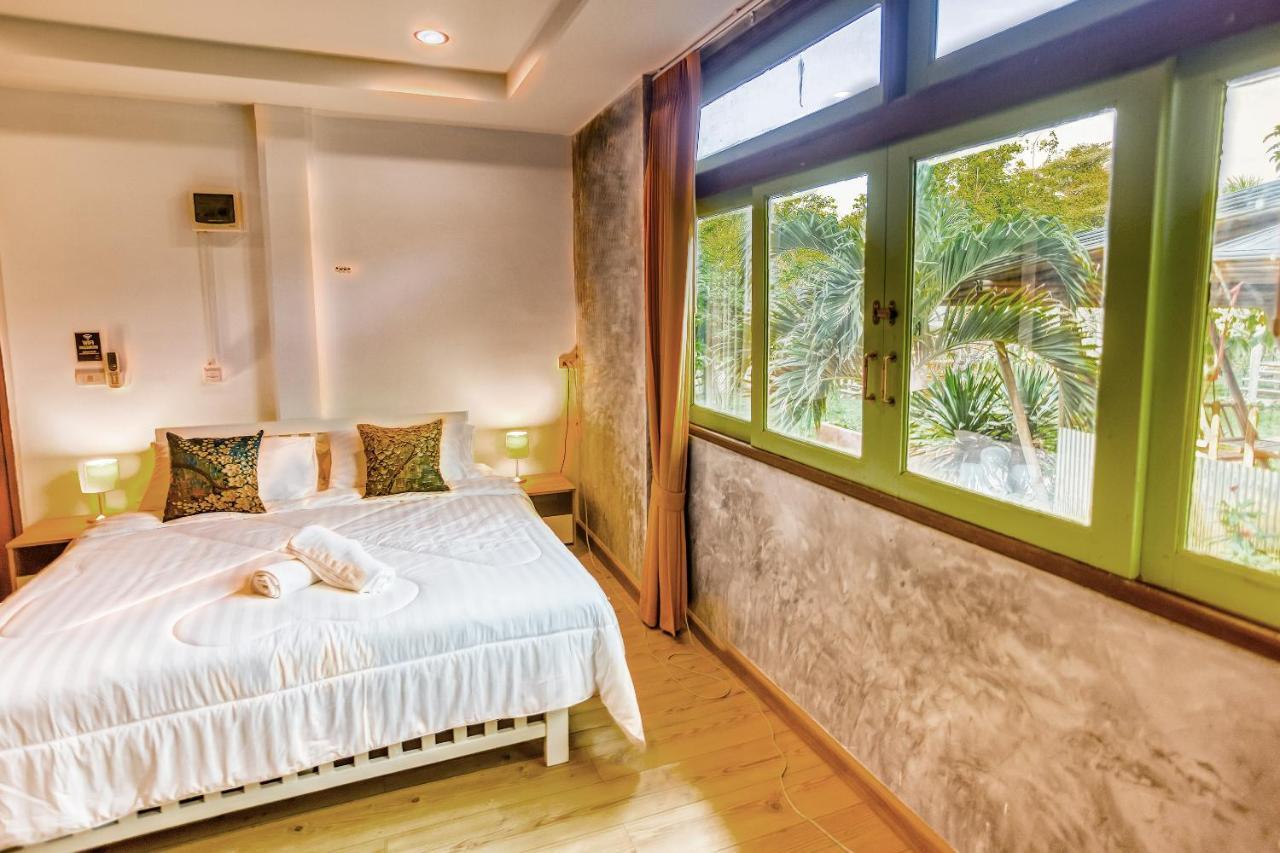 Tonmai Suites Ko Lanta Kültér fotó